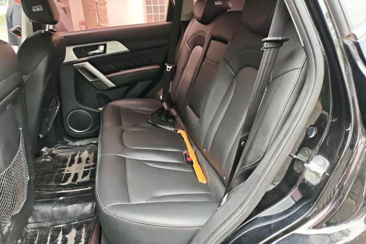 Used Haval H2 2014 1.5T Manual Two-Wheel Drive Elite Edition Interior 4