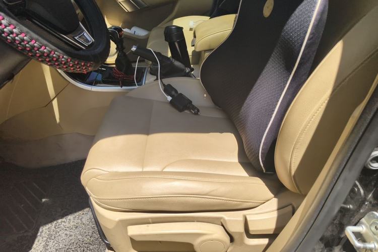 Used Haval H2 2014 1.5T Manual Two-Wheel Drive Elite Edition Left Front Seat
