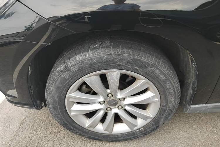 Used Haval H2 2014 1.5T Manual Two-Wheel Drive Elite Edition Left Front Wheel Hub