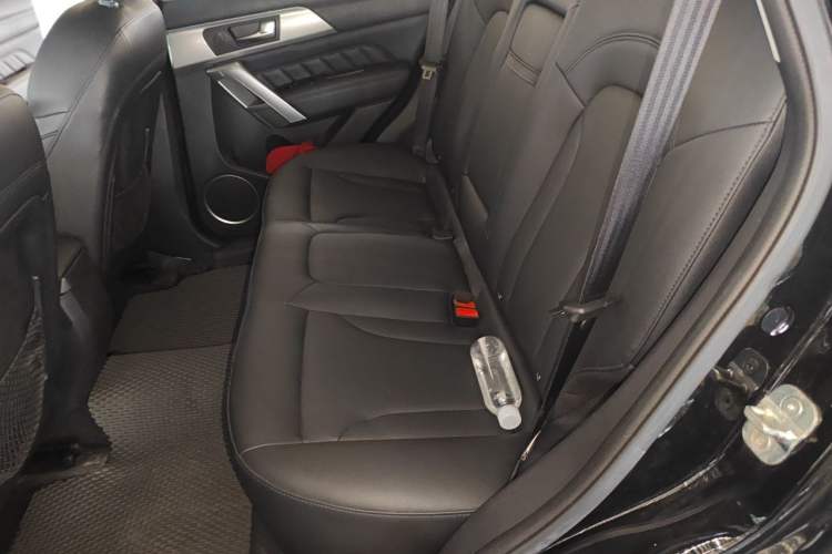 Used Haval H2 2014 1.5T Manual Two-Wheel Drive Elite Edition Left Rear Seat