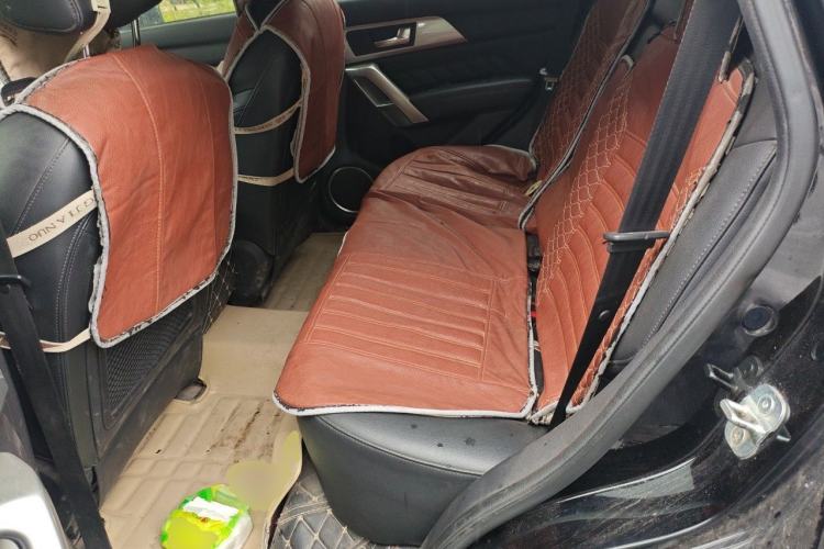 Used Haval H2 2014 1.5T Manual Two-Wheel Drive Elite Edition Left Rear Seat