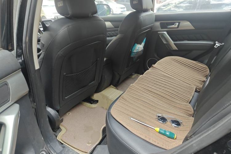 Used Haval H2 2014 1.5T Manual Two-Wheel Drive Prestige Edition Left Rear Seat