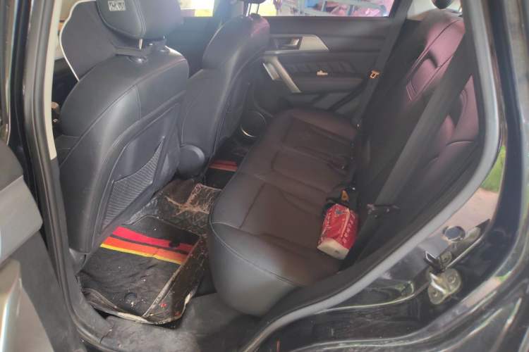 Used Haval H2 2014 1.5T Manual Two-Wheel Drive Elite Edition Left Rear Seat