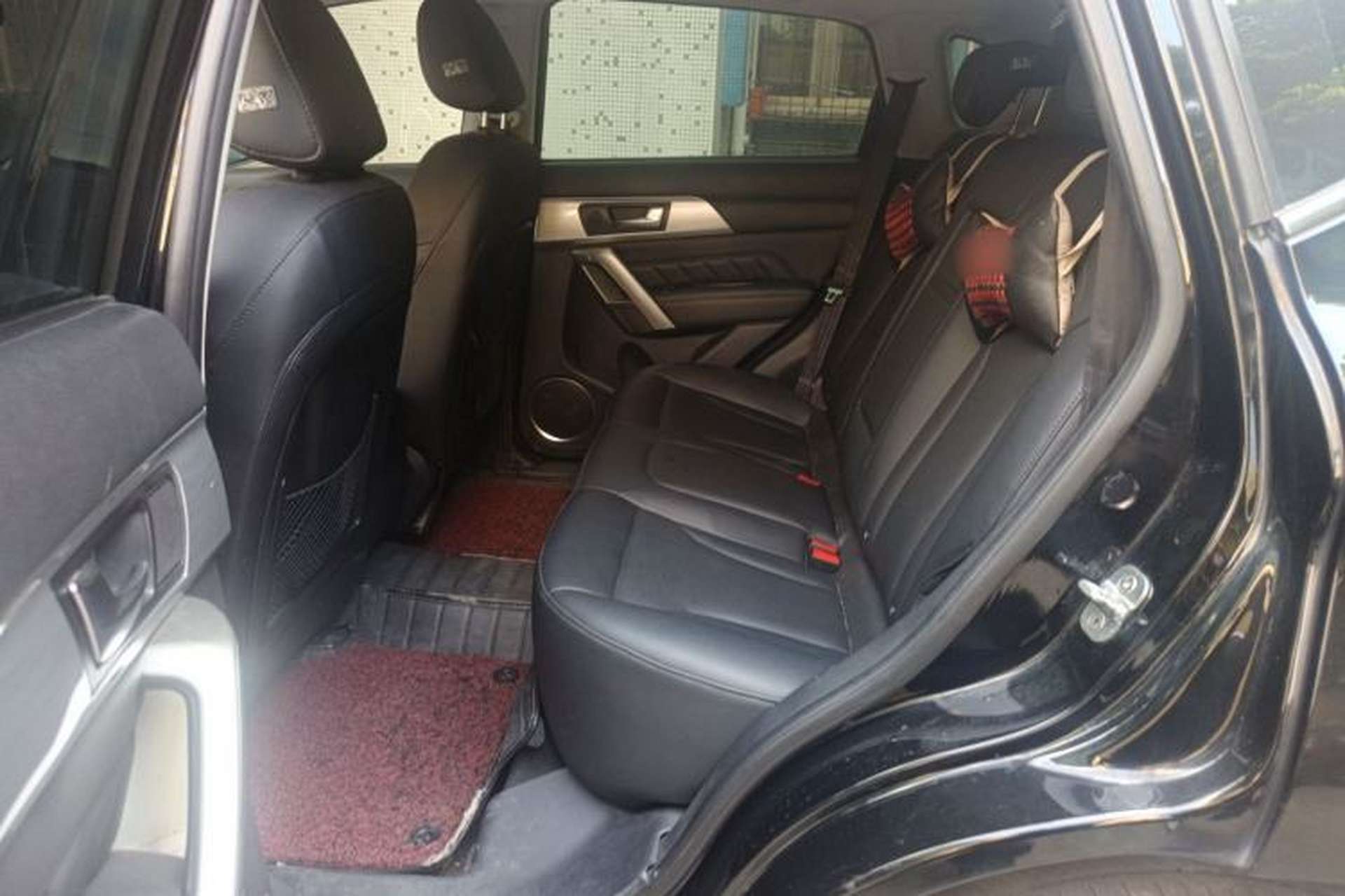 Used Haval H2 2014 1.5T Manual Two-Wheel Drive Elite Edition Left Rear Seat