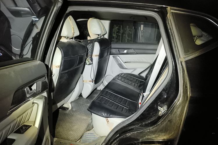 Used Haval H2 2014 1.5T Manual Two-Wheel Drive Elite Edition Left Rear Seat