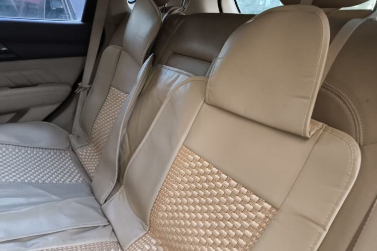 Used Haval H2 2014 1.5T Manual Two-Wheel Drive Elite Edition Left Rear Seat