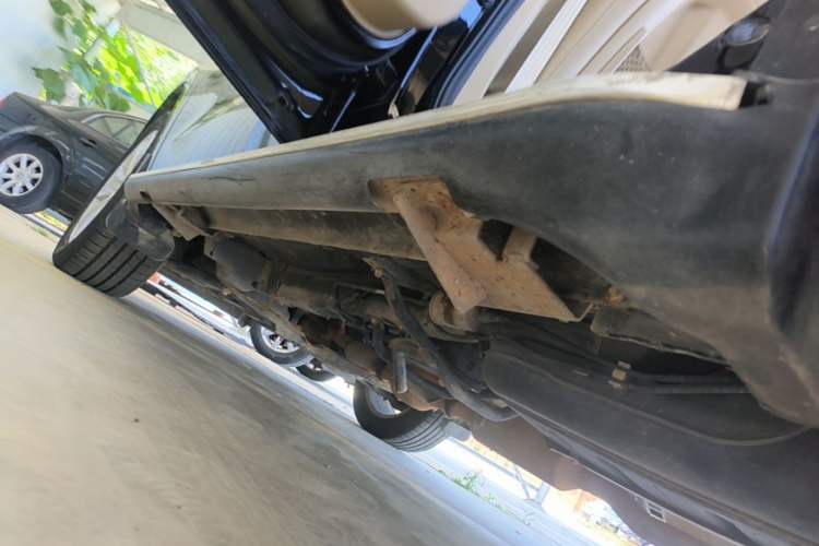Used Haval H2 2014 1.5T Manual Two-Wheel Drive Elite Edition Left Side Sill