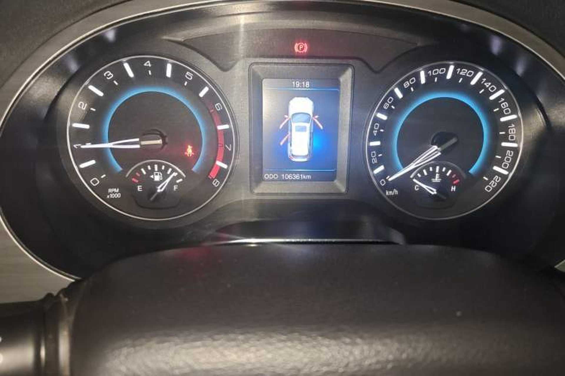 Used Haval H2 2014 1.5T Manual Two-Wheel Drive Elite Edition Odometer Close Up