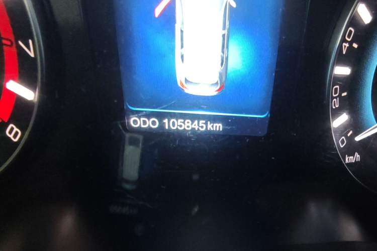 Used Haval H2 2014 1.5T Manual Two-Wheel Drive Elite Edition Odometer Close Up