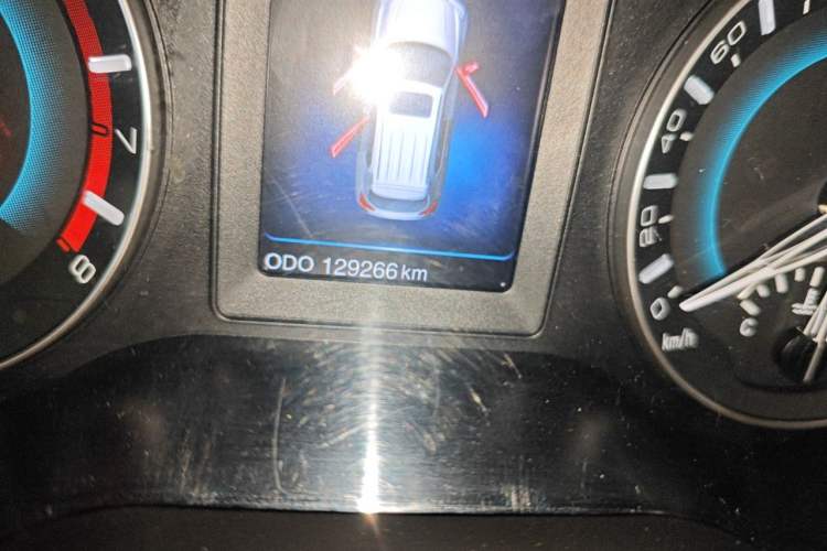Used Haval H2 2014 1.5T Manual Two-Wheel Drive Elite Edition Odometer Close Up