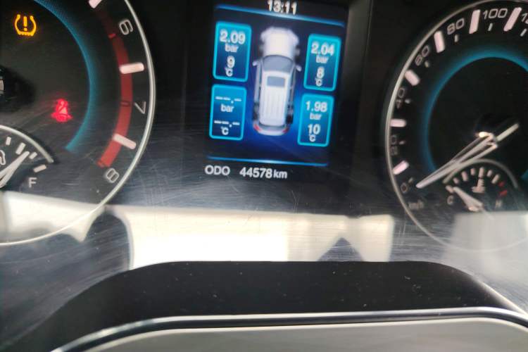 Used Haval H2 2014 1.5T Manual Two-Wheel Drive Elite Edition Odometer Close Up