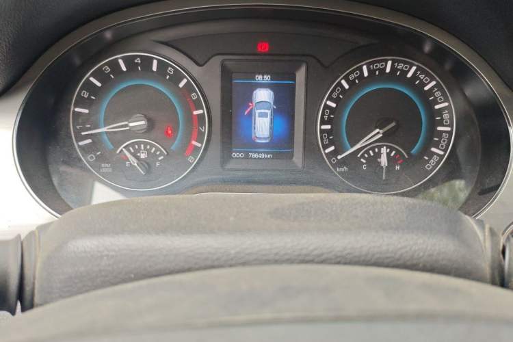 Used Haval H2 2014 1.5T Manual Two-Wheel Drive Elite Edition Odometer Close Up