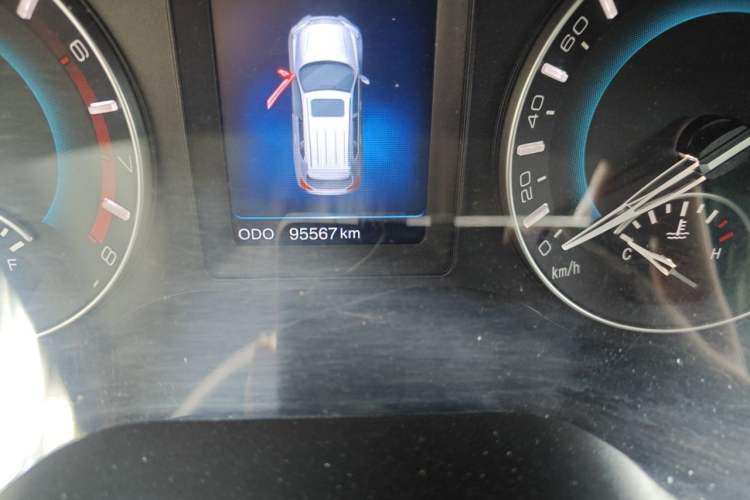 Used Haval H2 2014 1.5T Manual Two-Wheel Drive Prestige Edition Odometer Close Up