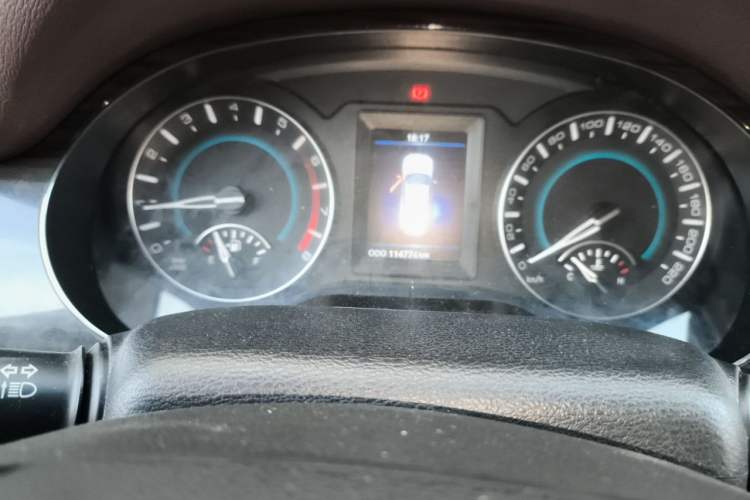Used Haval H2 2014 1.5T Manual Two-Wheel Drive Elite Edition Odometer Close Up