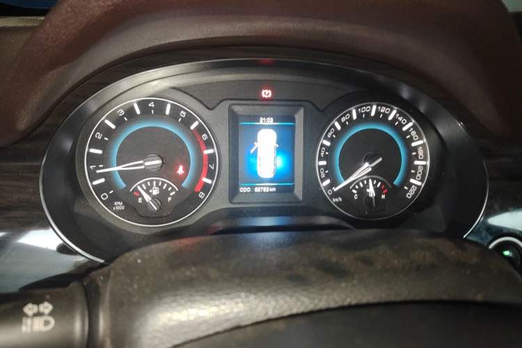 Used Haval H2 2014 1.5T Manual Two-Wheel Drive Elite Edition Odometer Close Up