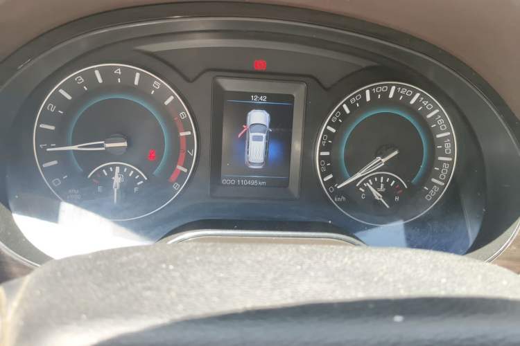 Used Haval H2 2014 1.5T Manual Two-Wheel Drive Elite Edition Odometer Close Up