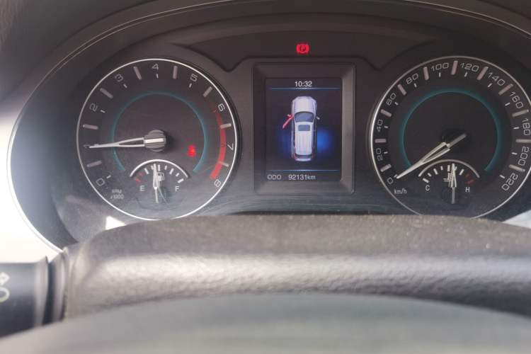 Used Haval H2 2014 1.5T Manual Two-Wheel Drive Elite Edition Odometer Close Up