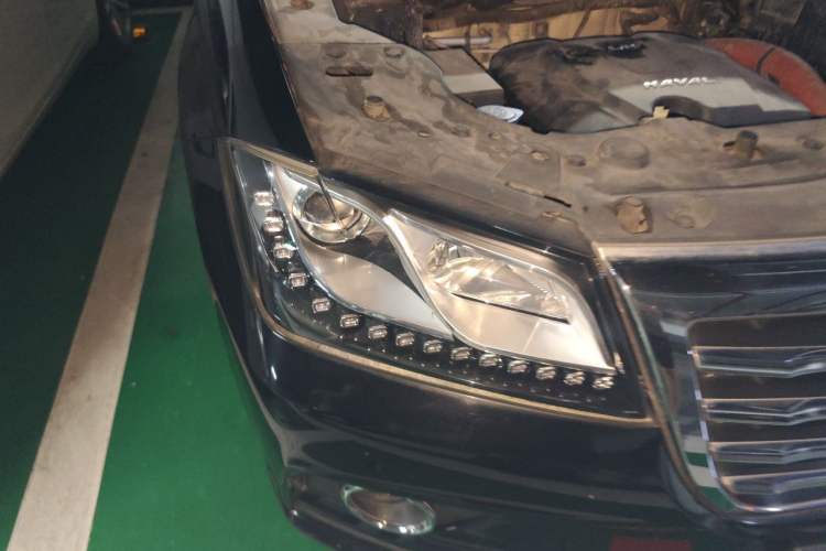 Used Haval H2 2014 1.5T Manual Two-Wheel Drive Elite Edition Right Front Headlight