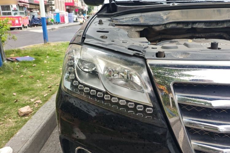 Used Haval H2 2014 1.5T Manual Two-Wheel Drive Elite Edition Right Front Headlight