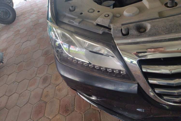 Used Haval H2 2014 1.5T Manual Two-Wheel Drive Elite Edition Right Front Headlight