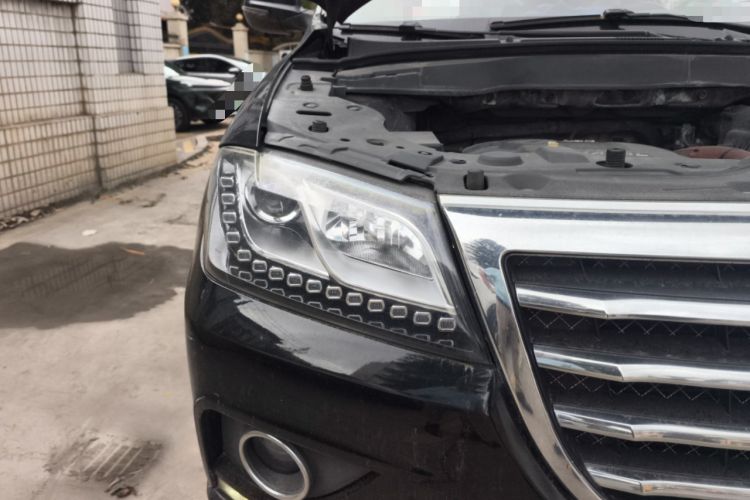 Used Haval H2 2014 1.5T Manual Two-Wheel Drive Elite Edition Right Front Headlight