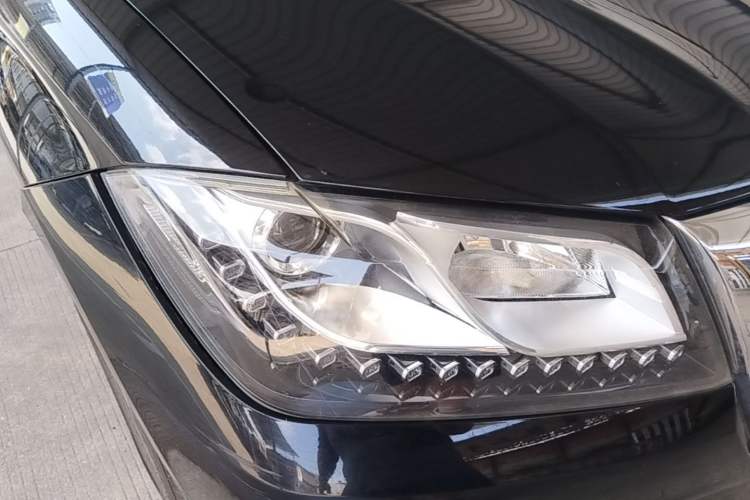Used Haval H2 2014 1.5T Manual Two-Wheel Drive Elite Edition Right Front Headlight