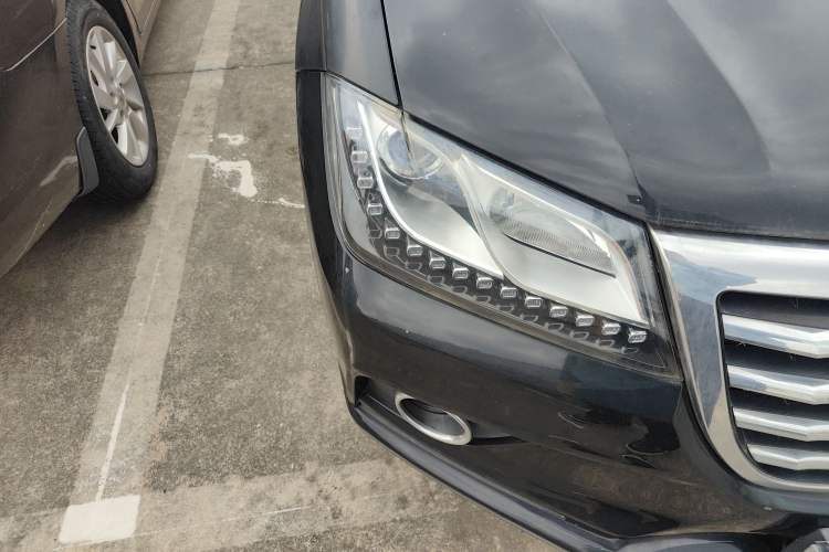 Used Haval H2 2014 1.5T Manual Two-Wheel Drive Elite Edition Right Front Headlight