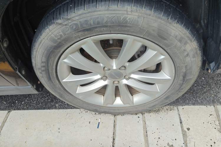 Used Haval H2 2014 1.5T Manual Two-Wheel Drive Prestige Edition Right Front Wheel Hub