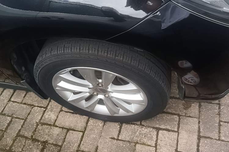 Used Haval H2 2014 1.5T Manual Two-Wheel Drive Elite Edition Right Front Wheel Hub