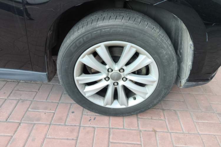 Used Haval H2 2014 1.5T Manual Two-Wheel Drive Elite Edition Right Front Wheel Hub
