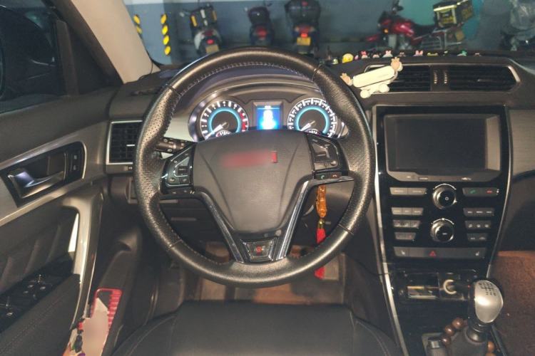 Used Haval H2 2014 1.5T Manual Two-Wheel Drive Elite Edition Steering Wheel