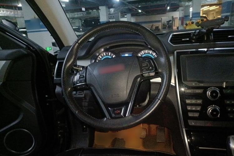 Used Haval H2 2014 1.5T Manual Two-Wheel Drive Elite Edition Steering Wheel