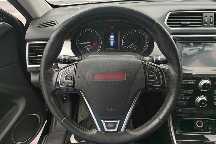 Used Haval H2 2014 1.5T Manual Two-Wheel Drive Elite Edition Steering Wheel
