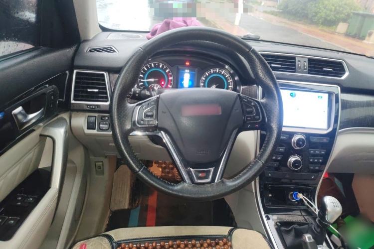Used Haval H2 2014 1.5T Manual Two-Wheel Drive Elite Edition Steering Wheel