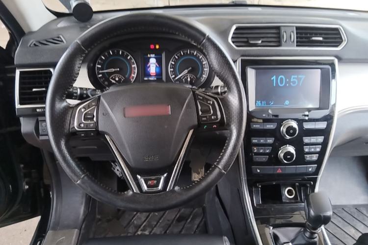 Used Haval H2 2014 1.5T Manual Two-Wheel Drive Elite Edition Steering Wheel