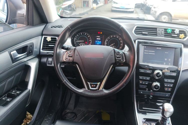 Used Haval H2 2014 1.5T Manual Two-Wheel Drive Elite Edition Steering Wheel