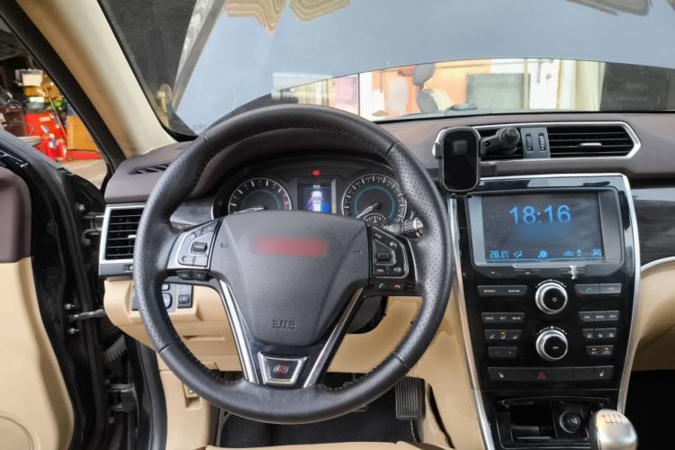Used Haval H2 2014 1.5T Manual Two-Wheel Drive Elite Edition Steering Wheel