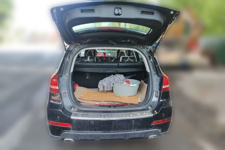 Used Haval H2 2014 1.5T Manual Two-Wheel Drive Elite Edition Trunk