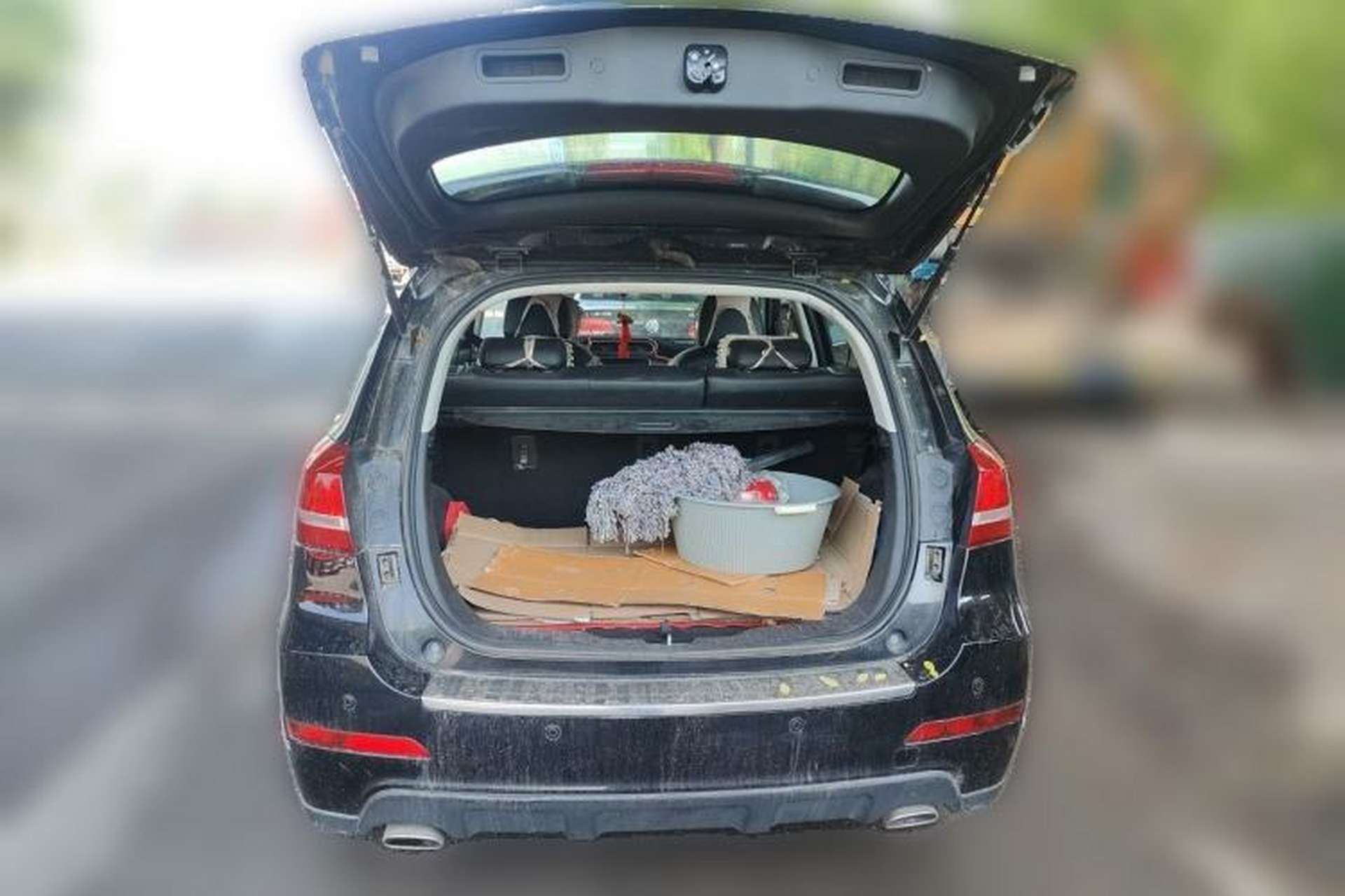 Used Haval H2 2014 1.5T Manual Two-Wheel Drive Elite Edition Trunk