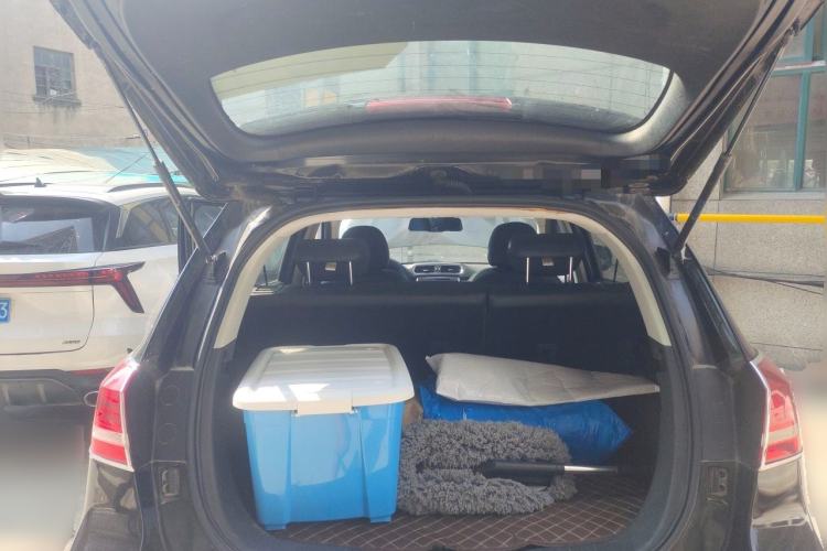 Used Haval H2 2014 1.5T Manual Two-Wheel Drive Elite Edition Trunk