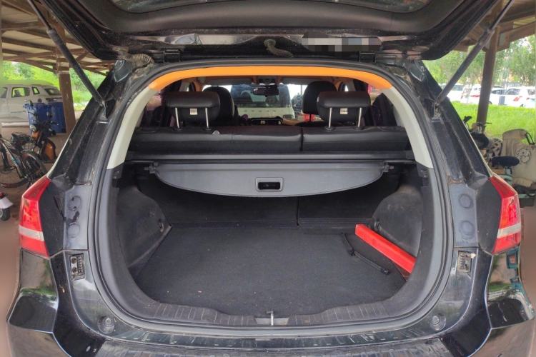 Used Haval H2 2014 1.5T Manual Two-Wheel Drive Elite Edition Trunk