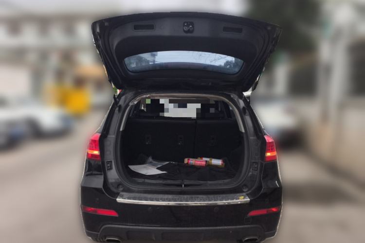 Used Haval H2 2014 1.5T Manual Two-Wheel Drive Elite Edition Trunk