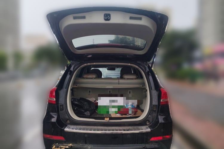 Used Haval H2 2014 1.5T Manual Two-Wheel Drive Elite Edition Trunk