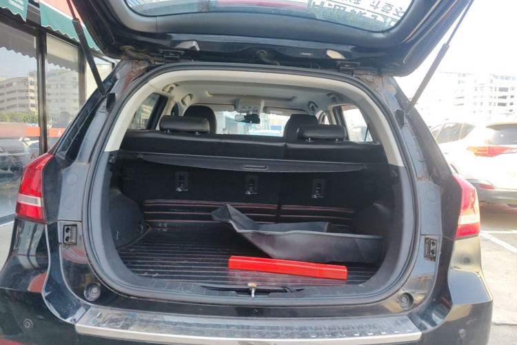 Used Haval H2 2014 1.5T Manual Two-Wheel Drive Elite Edition Trunk