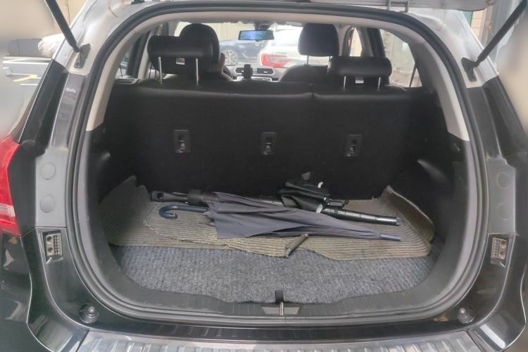 Used Haval H2 2014 1.5T Manual Two-Wheel Drive Prestige Edition Trunk