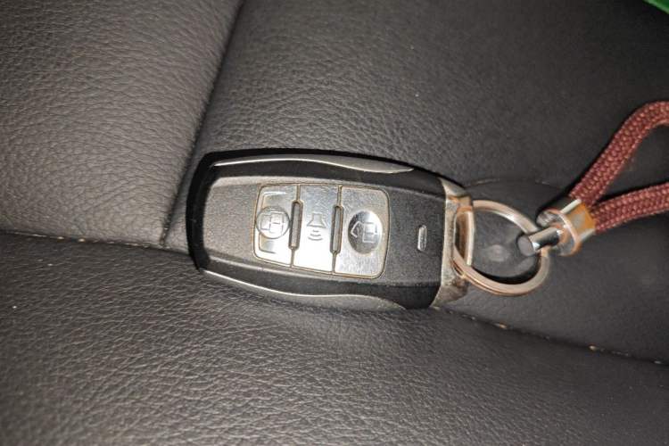Used Haval H2 2014 1.5T Manual Two-Wheel Drive Elite Edition Vehicle Key
