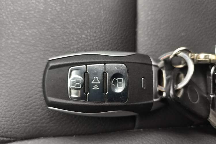 Used Haval H2 2014 1.5T Manual Two-Wheel Drive Elite Edition Vehicle Key