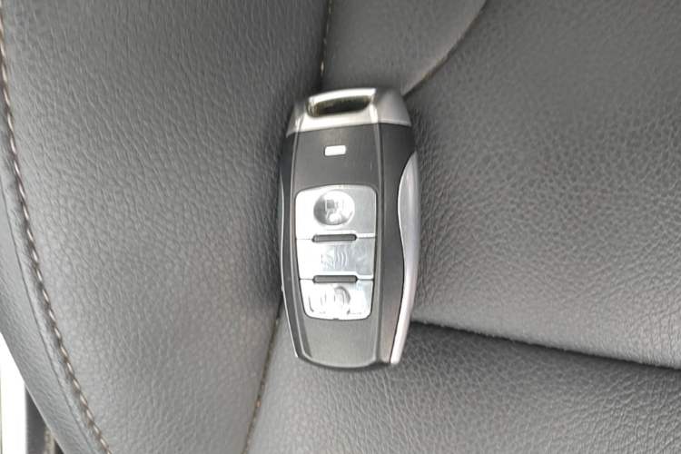 Used Haval H2 2014 1.5T Manual Two-Wheel Drive Elite Edition Vehicle Key