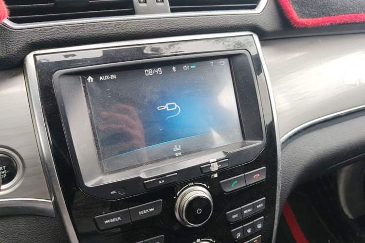 Used Haval H2 2014 1.5T Manual Two-Wheel Drive Elite Edition Audio And AC Panel