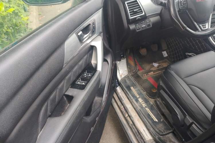 Used Haval H2 2014 1.5T Manual Two-Wheel Drive Elite Edition Driver Seat